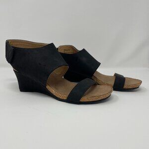 Adrienne Vittadini Black Sandals Size 6 Wedge Heel Faux Leather NEW
